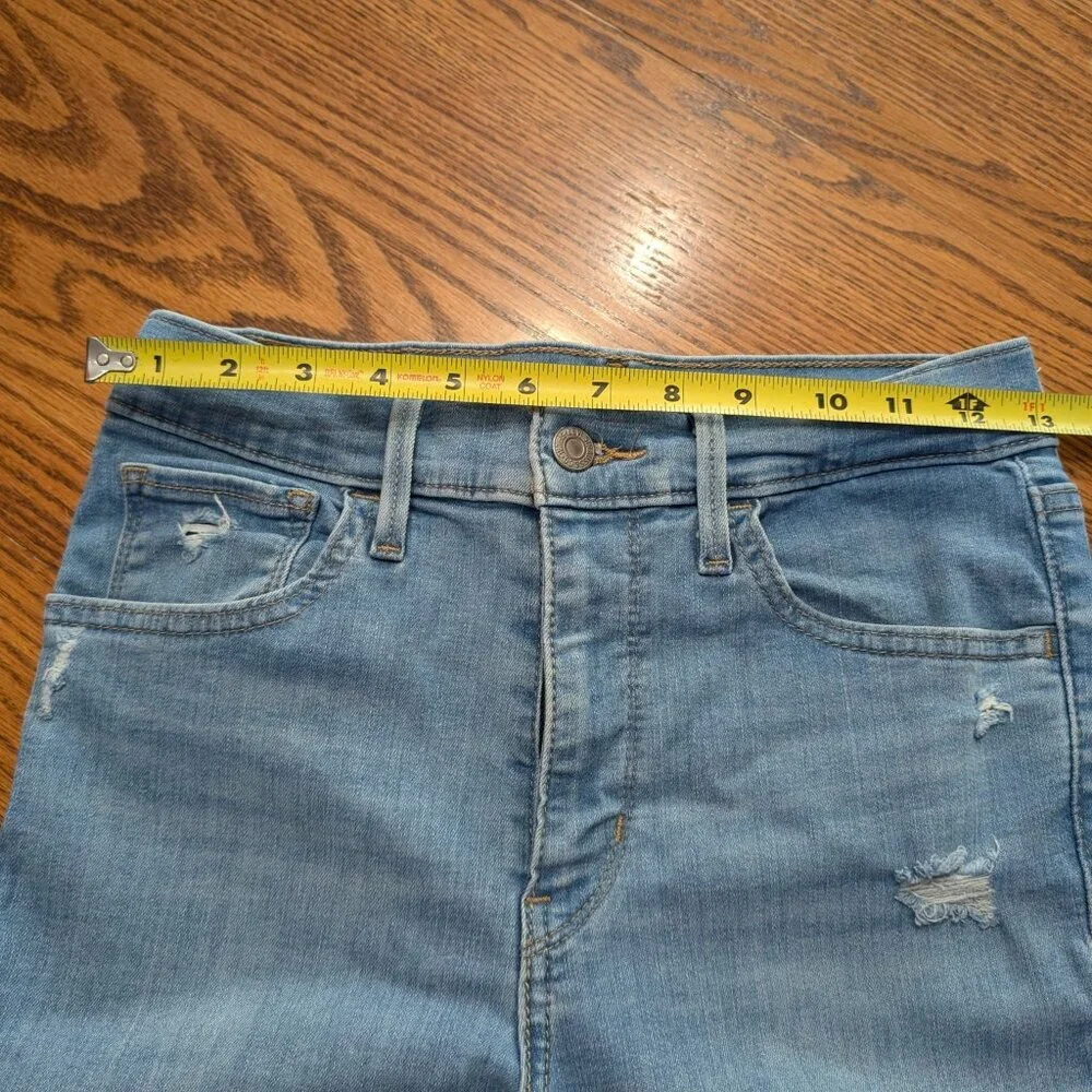 Levi's Distressed, Junior size 2, Stonewash blue, skinny Jeans, 27 x 30